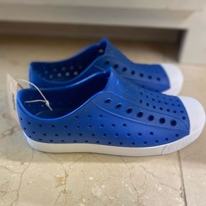 Native Kid Shoes. NWT. Size 3. Blue